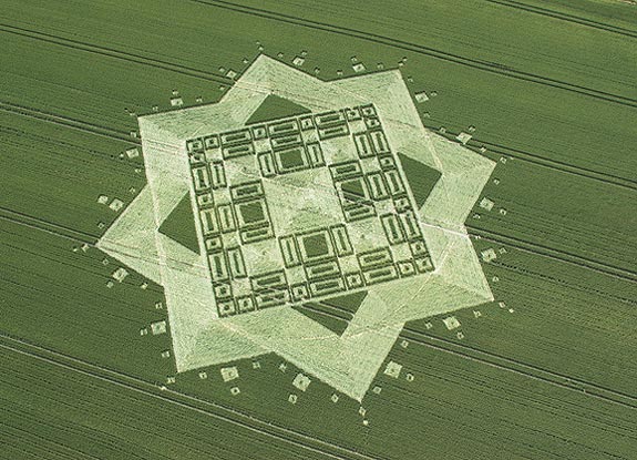 crop circle at Alton Barnes |  July 03 2005