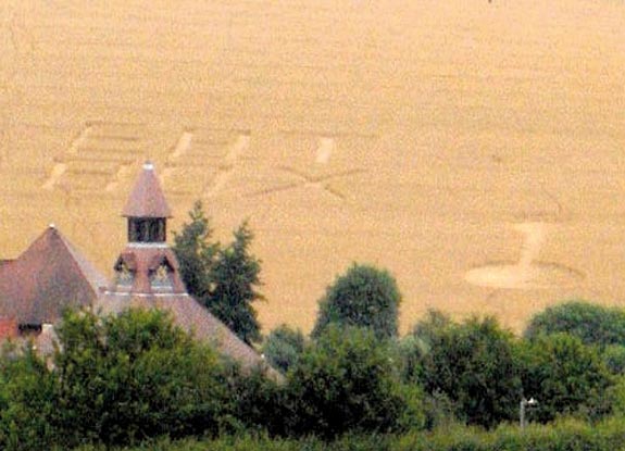 crop circle at Amersham |  July 03 2005