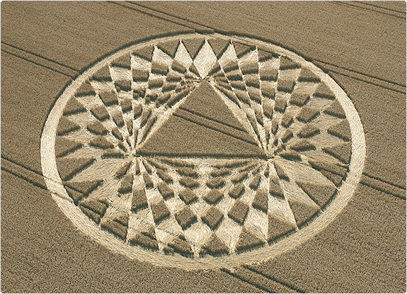 crop circle at Aldbourne |  July 24 2005