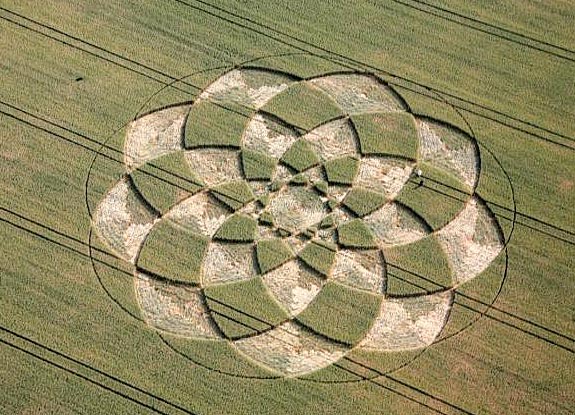 crop circle at Rollright Stones |  July 02 2006