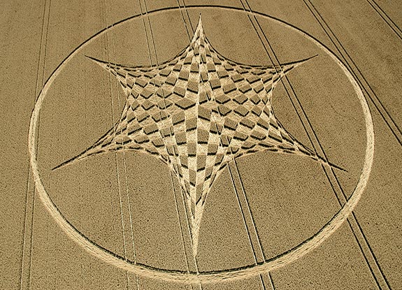 crop circle at Blowingstone Hill |  August 06 2006