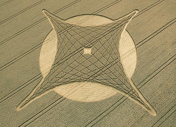 crop circle at Etchilhampton |  August 15 2006