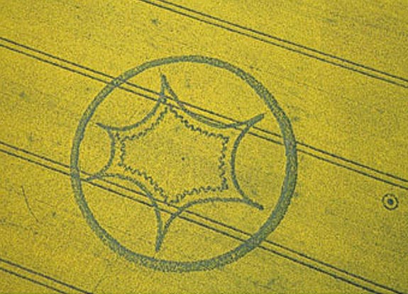 crop circle at Meensen | April 22 2007