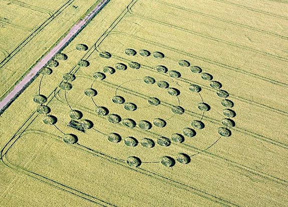 crop circle at Avebury Trusloe | May 30 2007