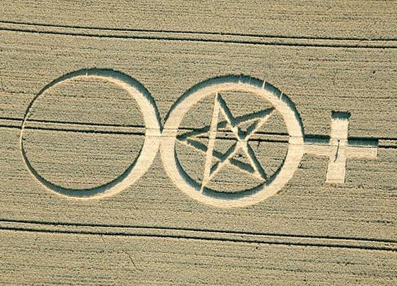 crop circle at West Kennett | July 25 2007