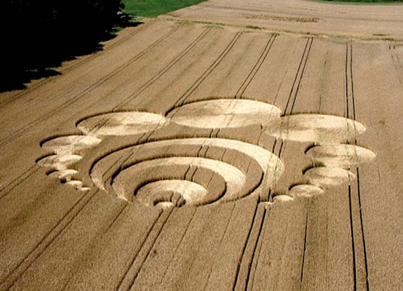 crop circle at Le Chalet-a-Gobet | July 27 2007