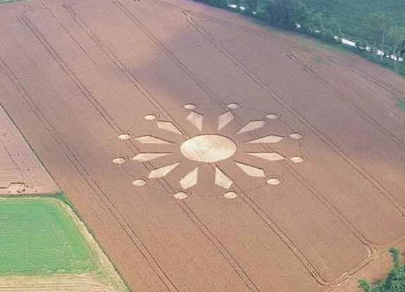 crop circle at Villanova | June 30 2008