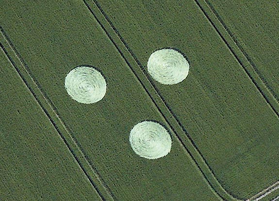 crop circle at Stanton Bridge | July 04 2008