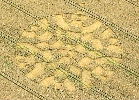 crop circle at Avebury | September 07 2008