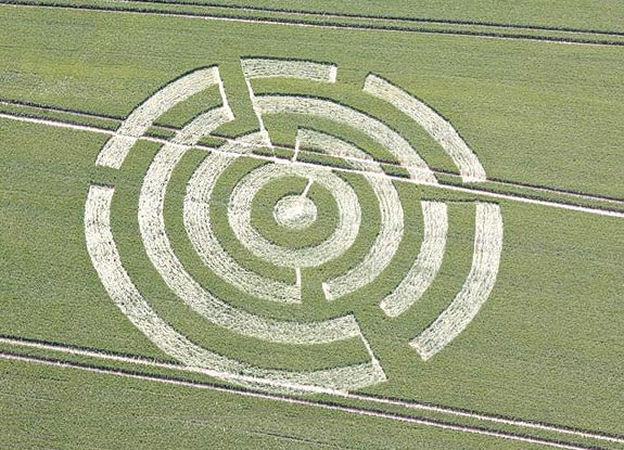 crop circle at Wayland's Smithy | June 12 2009