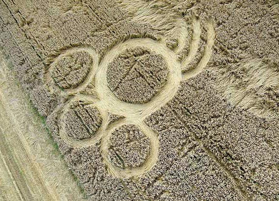 crop circle at Berg| July 26 2009