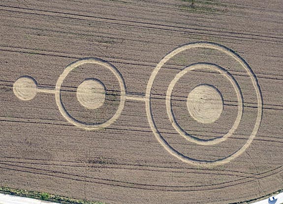 crop circle at Merlana | June 29 2010