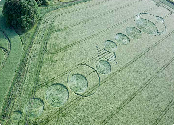 crop circle at Avebury | May 29 2011
