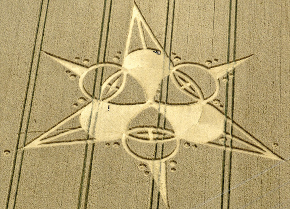 crop circle at Bishops Cannings | August 04 2011