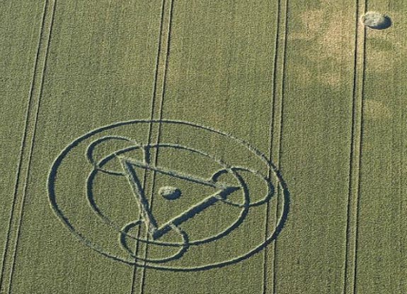 crop circle at Chécy
 | June 11 2012