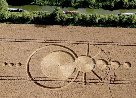 crop circle at All Cannings |  August 30 2012