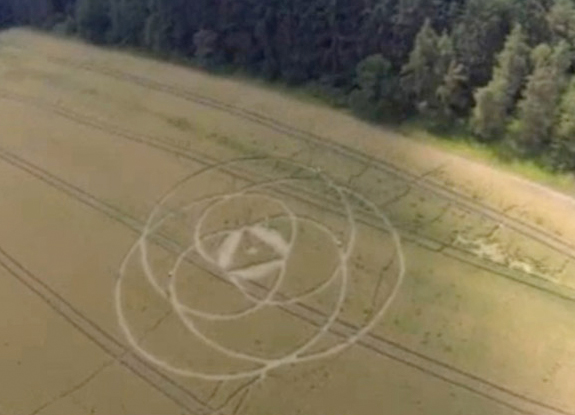 crop circle at Rohozna | July 18 2013