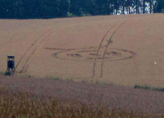 crop circle at Benesov | July 28 2013