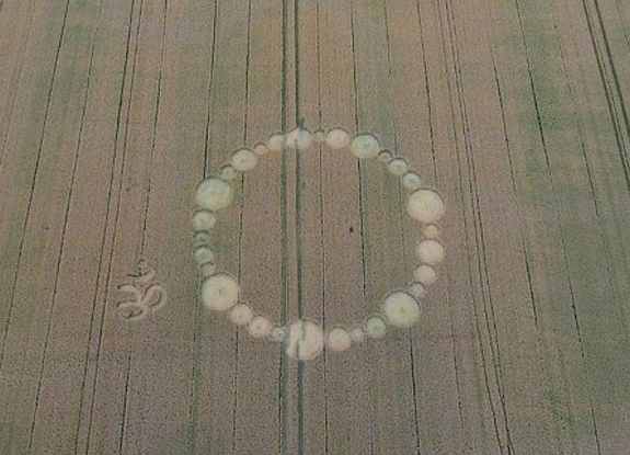 crop circle at Hoeven | July 15 2015