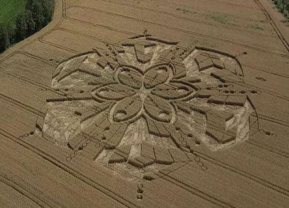 crop circle at Cascina Geromina | June 17 2018