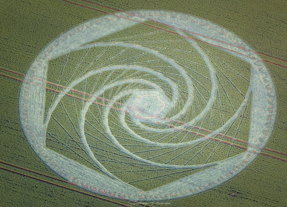 crop circle in Avebury Stone Circle | July 2 2021