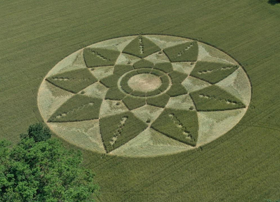 crop circle at Bra | june 17 2023